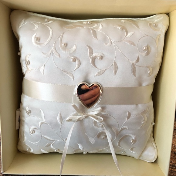 Lenox Other - Ring pillow